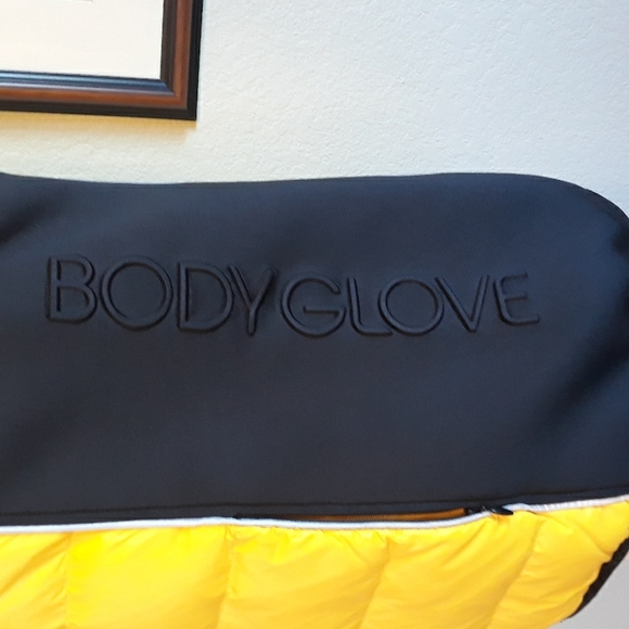 Body Glove Down Filled Full Zip Vest. Size M, NWT. - Picture 5 of 12